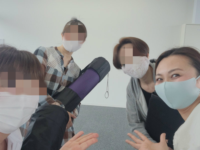 なつこヨガの生徒さんたちと一緒に☆