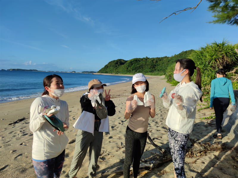 ビーチクリーンの様子